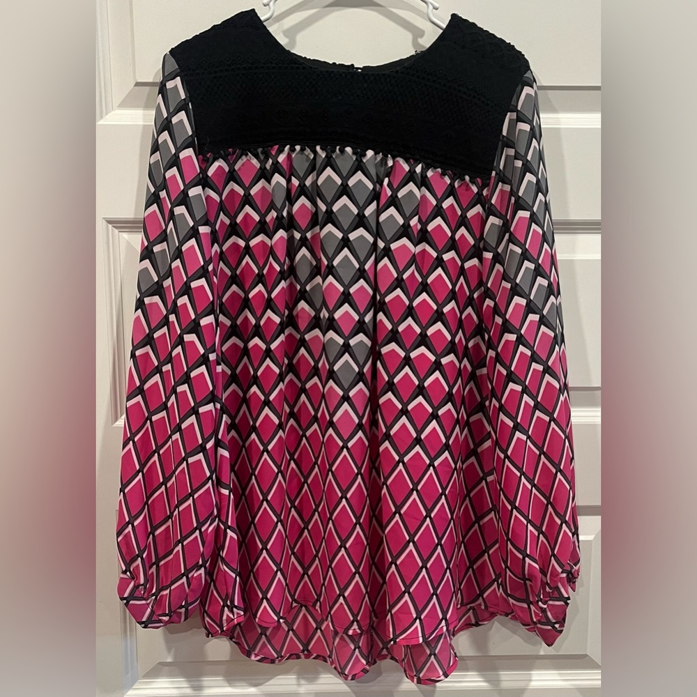 Sharon Young LS Pink/Gray Geometric Blouse With Black Crochet-Knit Yoke Size XL